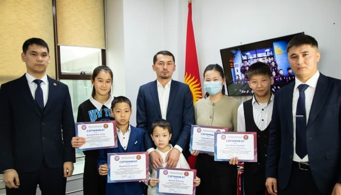 Выручили сертификаты лидерам рейтинга Федерации Таэквондо ГТФ 2022