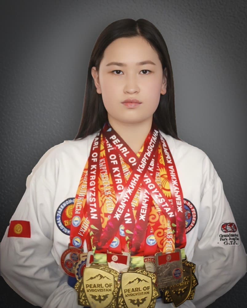 Оморова Элнура